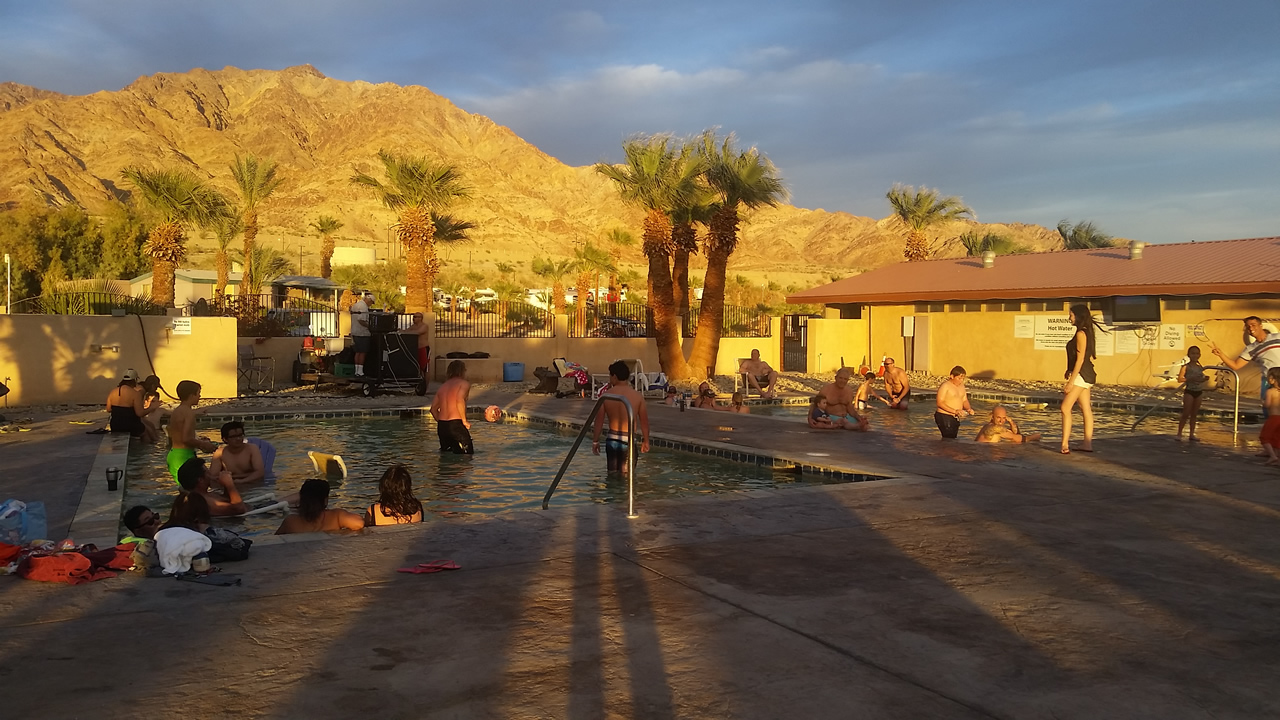 Sun starts to set at the pools - Glamis North Hot Springs resort